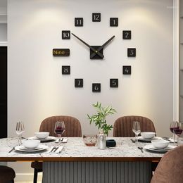 Relojes de pared Números de reloj Diy Autoadhesivo Perforación Etiqueta creativa gratuita Decoración de la sala de estar Reloj cuadrado negro Deco Mural