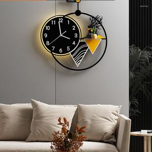 Relojes de pared Reloj con luz Diseño simple nórdico Creativo Puntero de metal Relojes de atenuación remota para sala de estar Zegar Deco