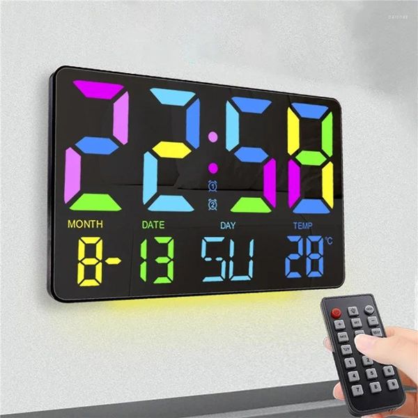 Relojes de pared Reloj digital colorido Atenuación automática Temperatura Tiempo Alarmas duales Colgando electrónico con luz nocturna RGB Control remoto