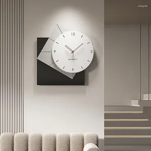 Horloges murales Créative Clock Room 2024 Restaurant Fashion Modern Minimalist Dining Table Table atmosphère