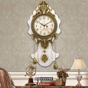 Corloges murales Creative Decorative horloge salon en bois solide r￩tro en laiton muette ￠ la mode d￩corations de quartz mont￩es