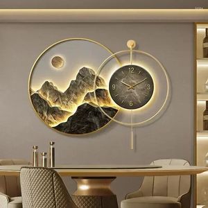 Horloges murales Peinture décorative avec horloge arrière suspendue haut de gamme salon paysage lumière murale de luxe