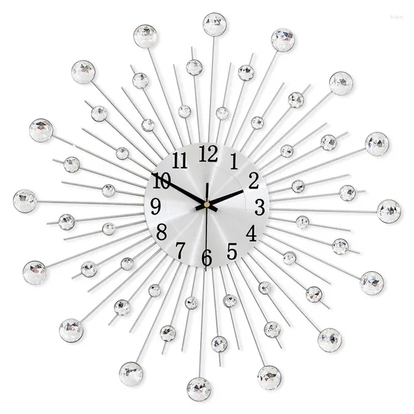 Corloges murales Diamond Fashion Clock Gypsophile Luxury Iron Art Metal Crystal 3d Grand décor créatif Vintage Round Watch