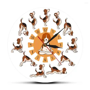 Horloges murales chien yoga postures horloge surya namaskara beagle silencieuse dessin animé moderne watch méditation décor studio relax saat cadeau