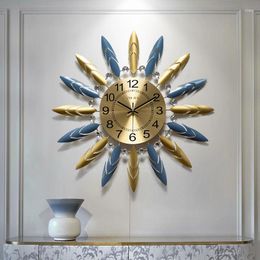 Horloges murales européennes de luxe en fer forgé décoration murale maison salon muet horloge en métal autocollant artisanat décor