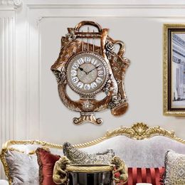 Horloges murales style européen rétro horloge salon grande villa de luxe décoratif silencieux quartz créatif atmosphérique