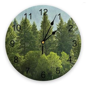 Horloges murales Forêts de pins verts et pluie sur les collines Silencieux Home Cafe Décor de bureau pour la cuisine Art Grand