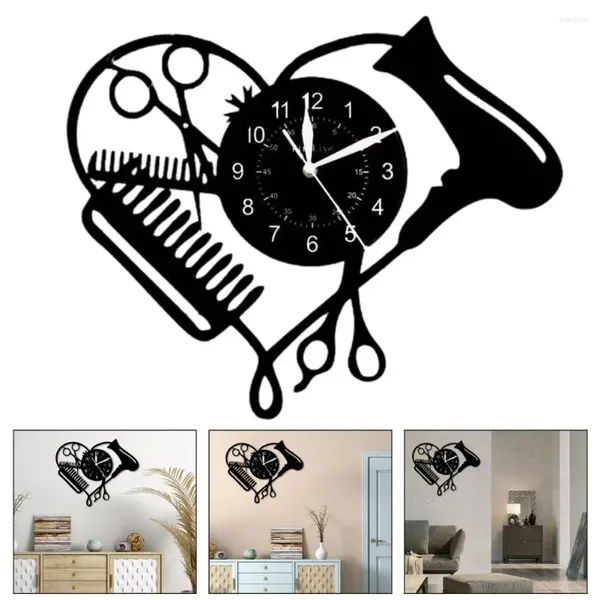 Horloges murales Horloge de coiffeur avec ciseaux et peigne motif salon thème temps précis affichant un décor graphique vibrant