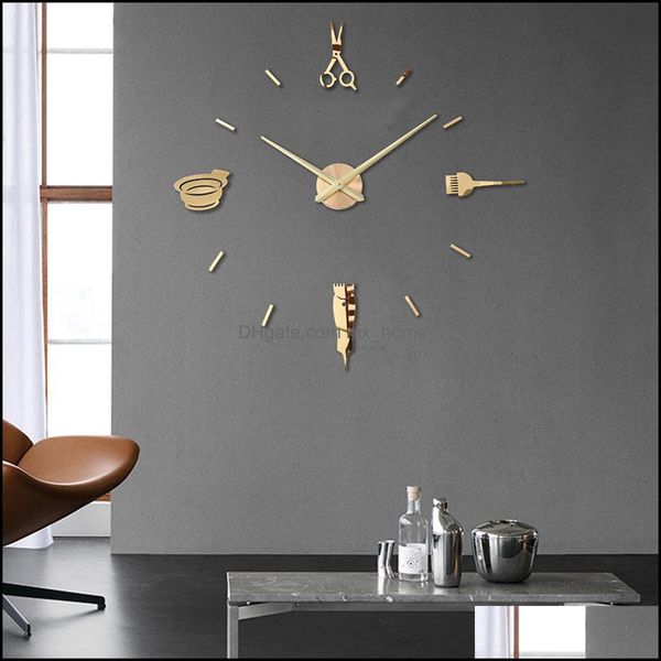 Horloges murales Décoration de la maison Horloge de jardin Table de bureau Salon de coiffure Pôle Ciseaux Salon de beauté Art bricolage Nt Big Needle Frameloze Barbering Shop Haird