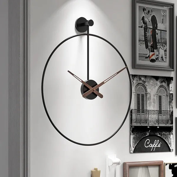 Relojes de pared Reloj para habitación de niños Diseño moderno Diseño silencioso de lujo Metal Regalo antiguo Decoración inusual del mecanismo Klok