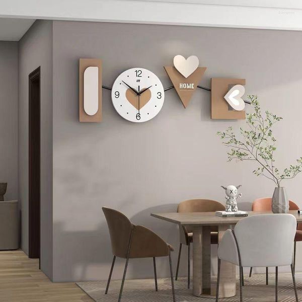 Relojes de pared Reloj de amor grande Diseño moderno Reloj de madera para sala de estar Colgante simple Decoración de matrimonio para el hogar Horologe