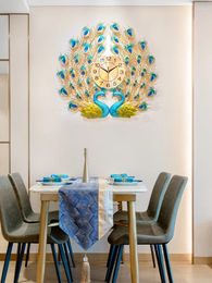 Horloges murales Grande horloge de paon salon moderne simple maison style européen Phoenix montre créative en métal