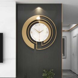 Clocks muraux Léger Clock de luxe Fashion Home Decoration Pendant Hôtel Hôtel Salon Room Hobby suspendu Watch Q240509