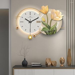 Horloges murales Lumière Horloge de luxe Moderne Minimaliste Salon Mode Creative Restaurant Décoration florale Peinture suspendue