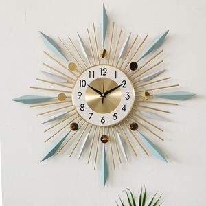 Horloges murales lumière luxe décoratif moderne simplicité décoration de la maison salon montre de mode Art créatif horloge suspendue