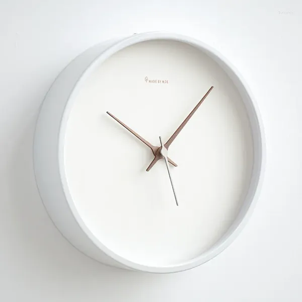 Relojes de pared, reloj moderno de lujo, reloj de bolsillo de Metal nórdico para sala de estar, hierro, moda, decorativo Simple y creativo