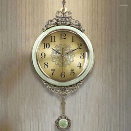 Relojes de pared de lujo de gran tamaño para sala de estar, restaurante nórdico, reloj Vintage de Metal silencioso creativo, decoración Interior de péndulo