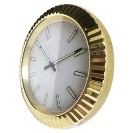 Horloges murales Horloge de luxe en métal mode doré bref art grande montre salon silencieux quartz Reloj De Pared or décoration de la maison lumineuse 13,5 pouces Q240509