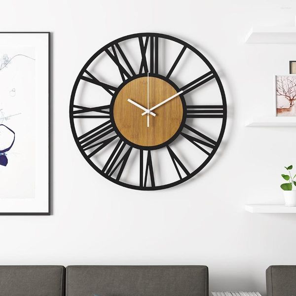 Clocks muraux Corloge créative de luxe Metal Wood Mute Design moderne Simplicity Home Decor Reloj de Pared