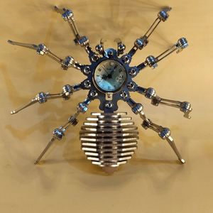 Wandklokken Mechanische Insect Spider Klok Creatieve Handgemaakte Handgemaakte Opvouwbare Metalen Ambachten kinderen Speelgoed Klok 230718