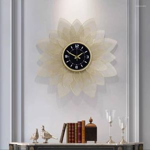 Relojes de pared Reloj creativo de metal Silencioso Lujo Color dorado Arte simple Minimalista Horloge Murale Madera Decoraciones para el hogar