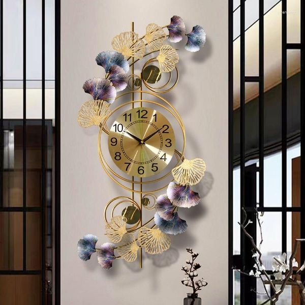 Horloges murales en métal Ginkgo feuille salon mode maison horloge créative lumière de luxe décoration pendentif montres à quartz silencieuses