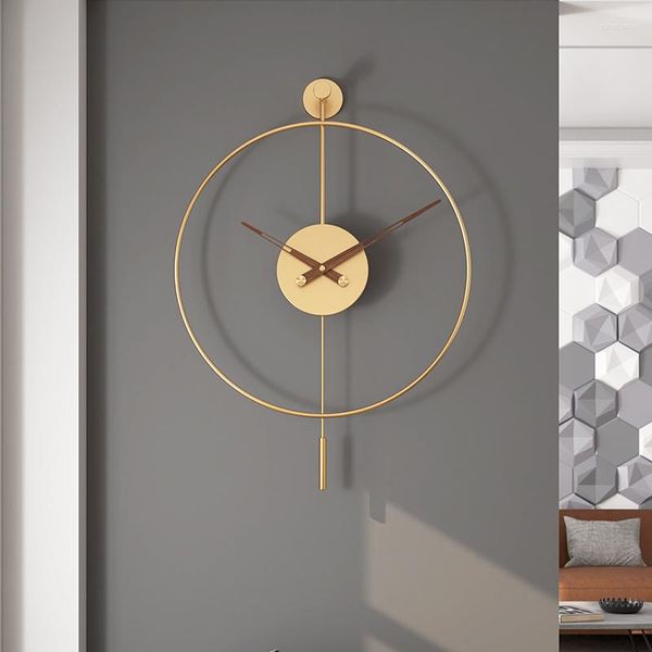 Horloges murales Horloge suspendue minimaliste Swing Design Pendule moderne Mode Salon Klokken Wandklokken Maison Décoration