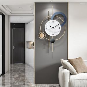 Wandklokken Minimalistisch stille ontwerpklok Woonkamer Quartz Noordse chique horloge slaapkamer Stijlvol metalen luxe horloge Home Decor