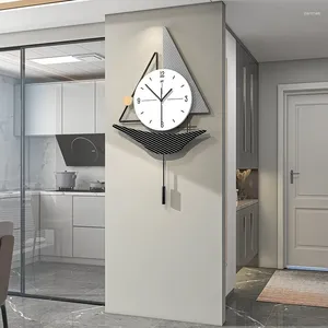Horloges murales Horloge moderne avec peintures créatives personnalisées pour la décoration de la maison
