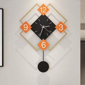 Horloges murales Design moderne montre grande chambre élégante pendule silencieux horloge cuisine métal esthétique Orologio Da Parete décor à la maison