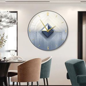 Horloges murales Moderne Ménage Horloge Peinture Décorative Salon Créatif Circulaire Muet Net Quartz Rouge