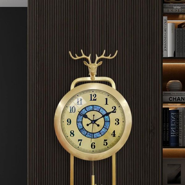 Horloges murales Horloge minimaliste moderne Calendrier en cuivre Silencieux Maison Lumière Luxe Reloj De Pared Décor