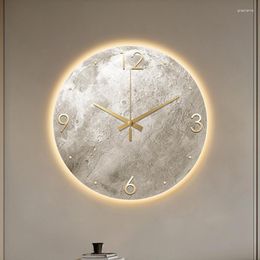 Relojes de pared Reloj minimalista moderno Sala de estar Luna Arenisca Pintura Moda Restaurante Ideas Decoración ligera ZY50GZ
