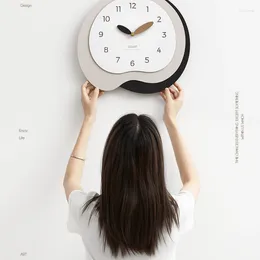 Relojes de pared sin perforar red celebridad reloj Simple reloj sala de estar hogar creativo luz nórdica lujo 2023