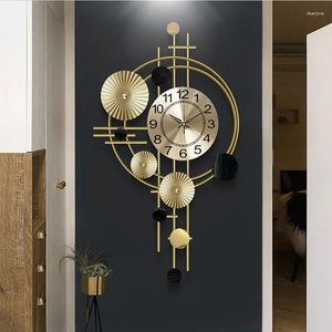 Horloges murales nordique grande horloge moderne lumière de luxe salon restaurant décor suspendu montre géométrique art doré muet