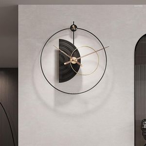 Wandklokken Nordic Modern Horloge Woonkamer Zwart Design Stil Metaal Stijlvolle Klok Slaapkamer Minimalistisch Relojes Woondecoratie