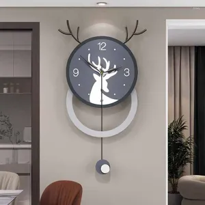 Horloges murales nordices tranquilles caricature de dessin animé minimalisme minimalisme européen orologio da pate de salon meubles
