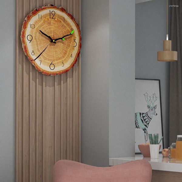 Relojes de pared Números Reloj Grano de madera Diseño único de tocón de árbol Movimiento de cuarzo silencioso para el anillo de decoración del hogar u oficina