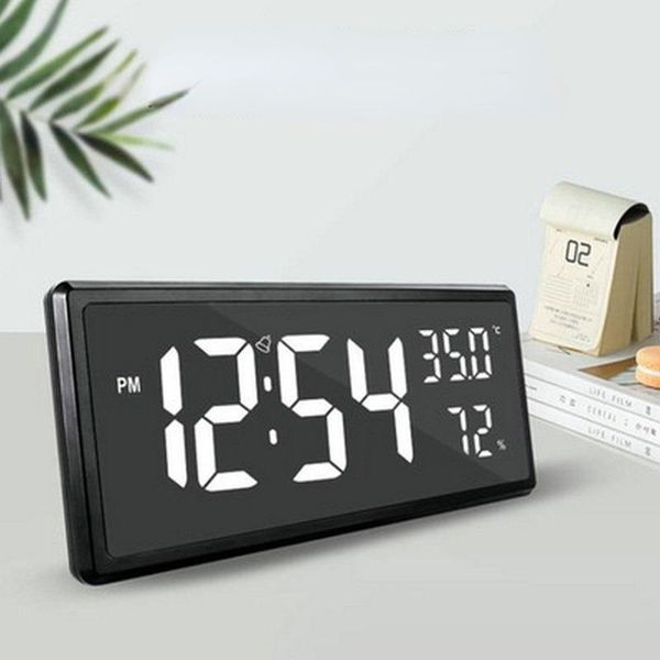 Relojes de pared Reloj LED digital de gran tamaño Pantalla de números grandes Electrónica con calendario de temperatura Ajuste automático de brillo