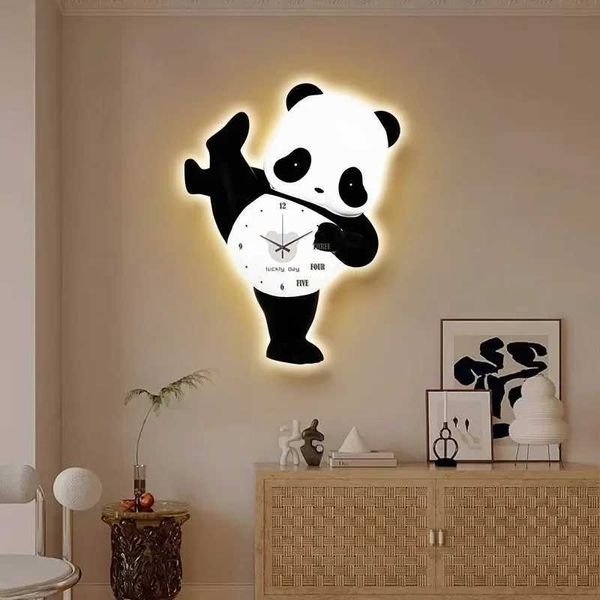 Horloges murales Panda horloge horloge murale salon porche peinture décorative applique murale nouvelle célébrité en ligne horloge silencieuse sans poinçon mur.