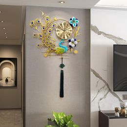 Relojes de pared pavo real elegante reloj de lujo nórdico inteligente moderno diseño Digital Metal Horloge Murale decoración del hogar LQQ35XP
