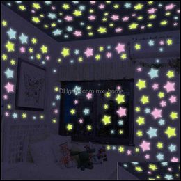 Muurdecor tuinwall stickers home decoratie 100 pc's diy 3d sterren gloeien in de donkere lichtgevende fluorescerende voor kinderen babykamer plafond lbaz