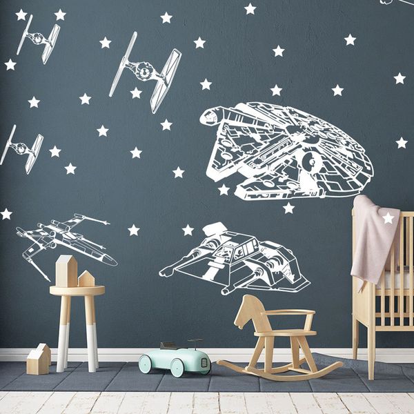 Décalcomanie murale, autocollant en vinyle de vaisseau spatial Millemium Falcon X Wing Fighter Tie Interceptor Boy Chambre Décoration S-30 210308