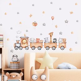 Muurdecor cartoon trein met jungle dierenstickers kinderen kinderdagverblijf vinyl sticker muurschildering kinderen babykamer interieur huis 230220