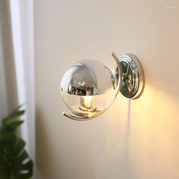 Lámpara de pared Bauhaus Edad plateado luces de fondo decorativas de plata para la sala de estar Originalidad Lámparas de noche LED