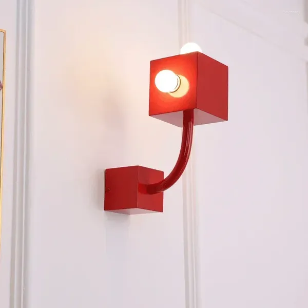 Lámpara de pared Bauhaus, arte Vintage, decoración creativa para sala de estar, decoración de fondo, apliques para dormitorio, mesita de noche, luces del espacio rojo