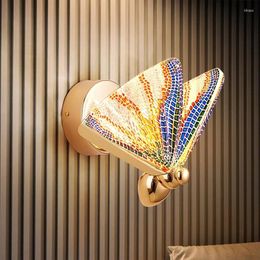 Lámpara de pared de mariposa, hierro acrílico nórdico, luz LED para pasillo, mesita de noche, iluminación interior, montaje ART DECO