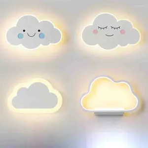 Lámpara de pared Nube Dormitorio Mesita de noche Cara sonriente Dibujos animados Habitación para niños Fondo nórdico