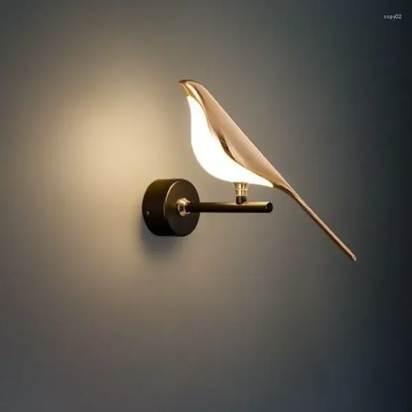 Lámpara de pared Creative Bird 360 ° Lámparas LED giratorias Dormitorio Mesita de noche Interior Golden Touch Switch Luces Iluminación