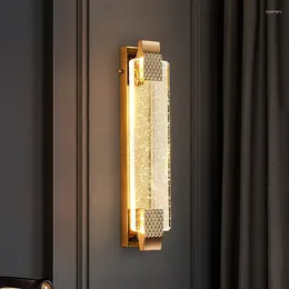 Applique murale en cristal pour chambre à coucher, lampe de chevet de luxe, Simple et moderne, sensation haut de gamme, salon, arrière-plan TV